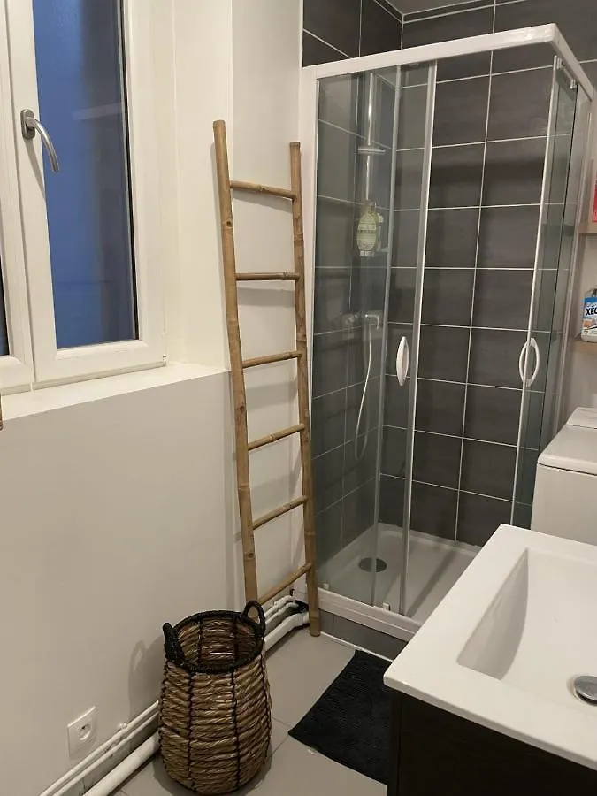 42M Close To Montmartre Paris